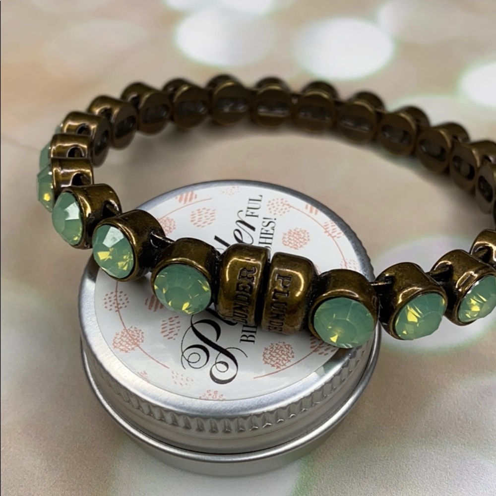 Plunder Hilton Sea Foam Green Magnetic Bracelet - Picture 2 of 4